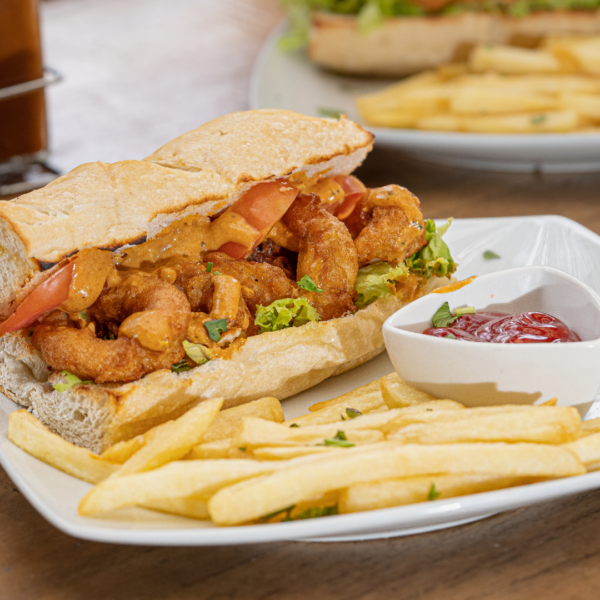 po boy con calamares empanizados